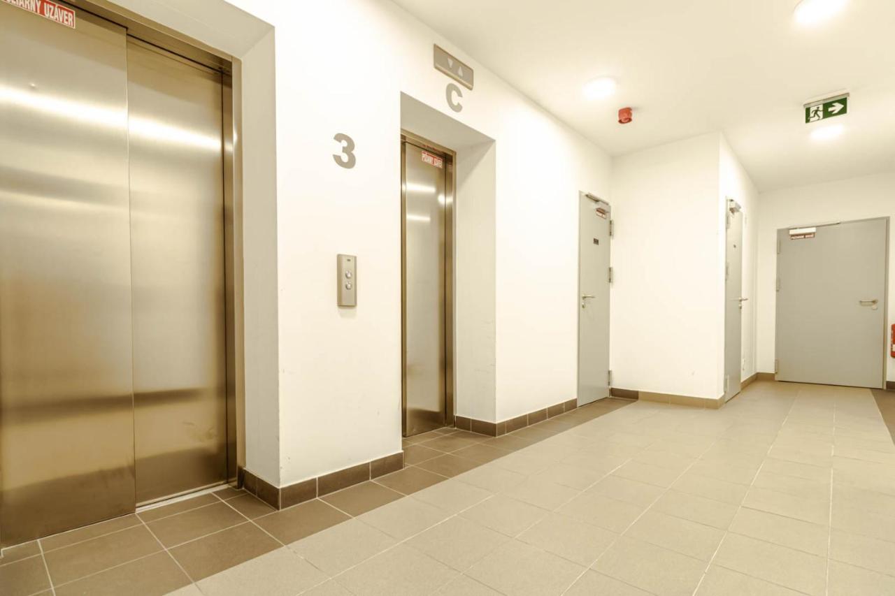 Moderny Byt V Sirsom Centre Daire Bratislava Dış mekan fotoğraf
